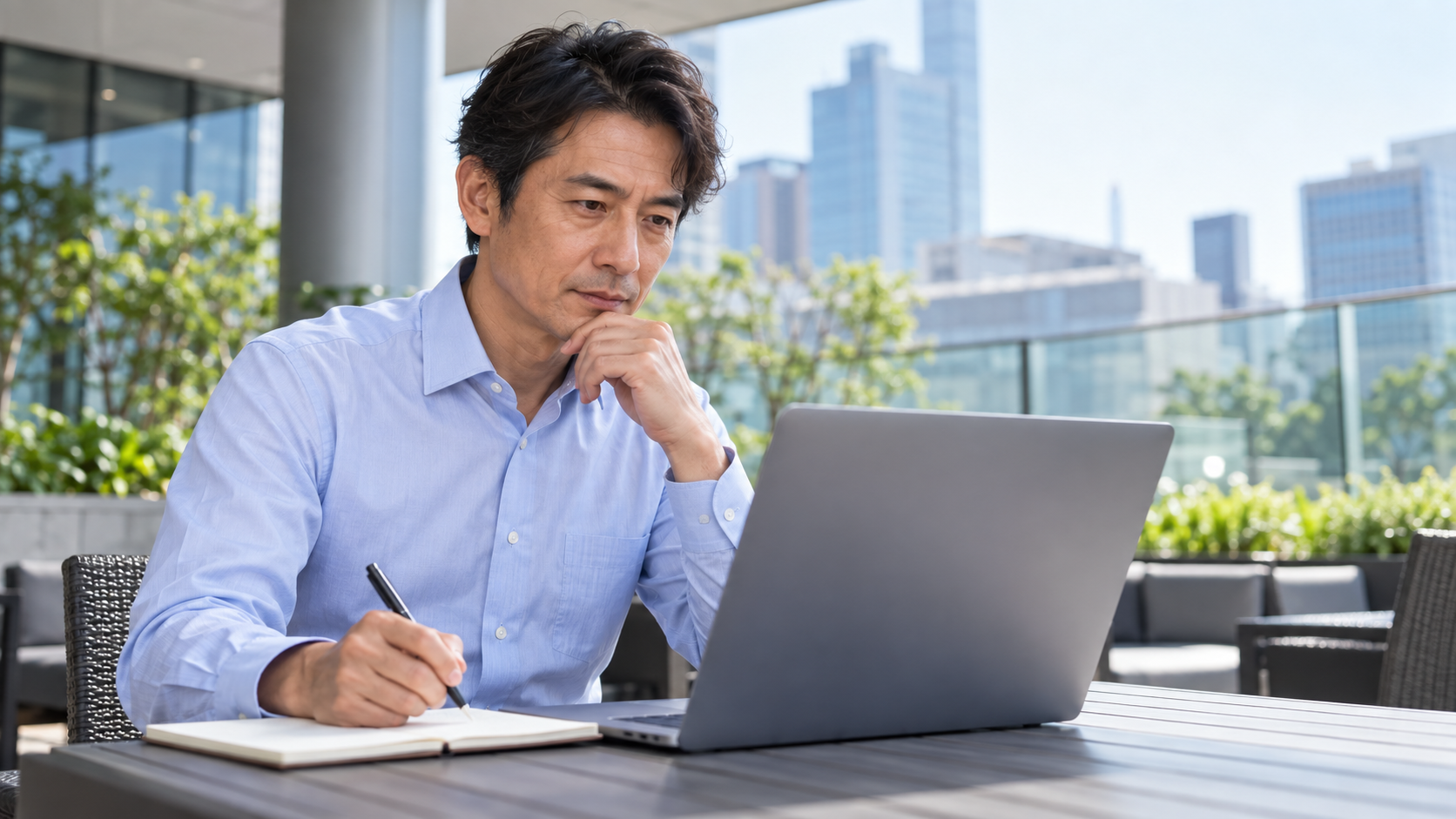 検索流入の分析をどう始める？検索意図と問い合わせをつなぐ見方を相談・確認するイメージ